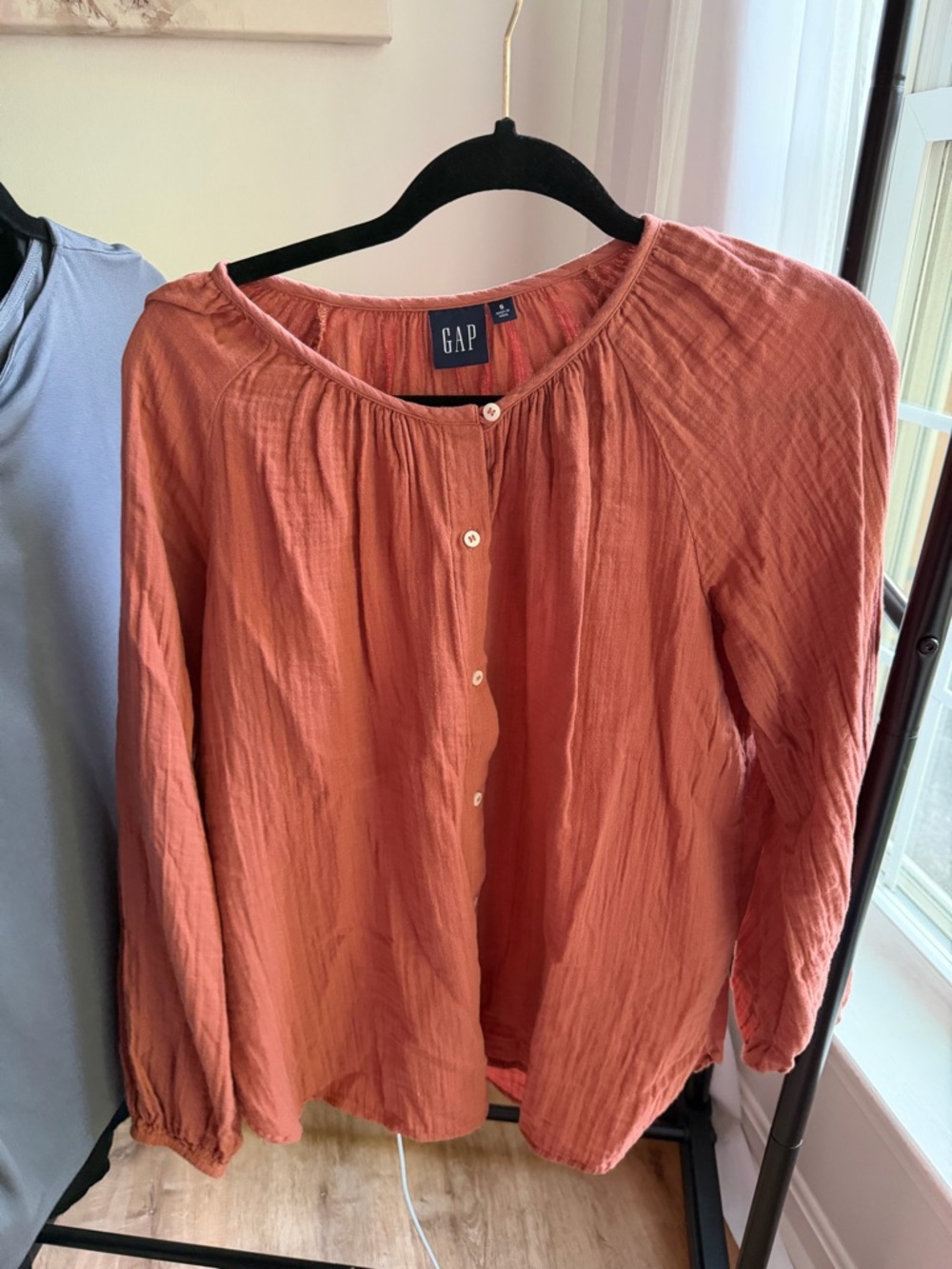 GAP Women's Button-Front Top in Terracotta